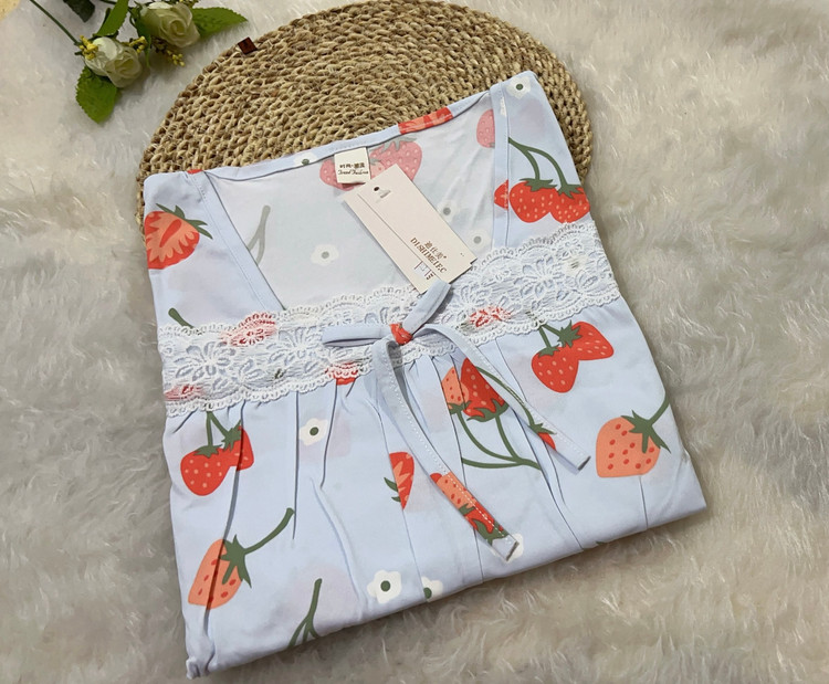 طرح توت فرنگی